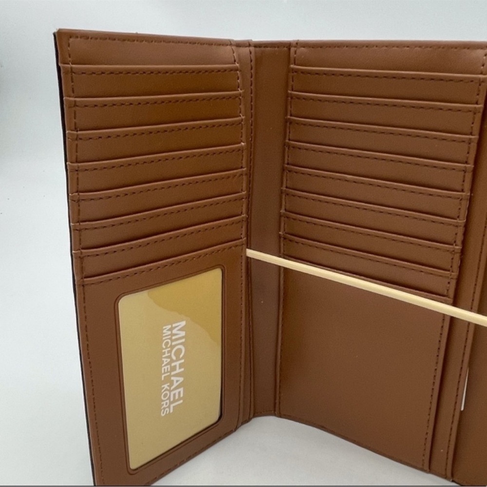 Michael Kors Large Charlotte Tote Bag & Trifold Wallet | BUNDLE DEAL - Picture 10 of 11